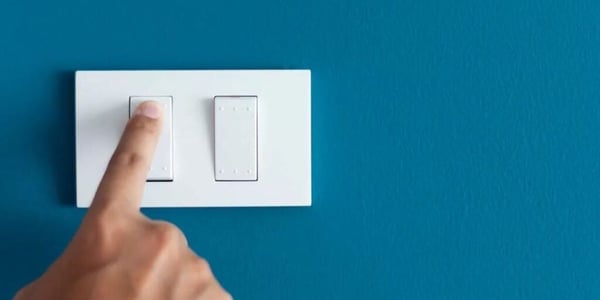 13 modi intelligenti per risparmiare energia elettrica in azienda
